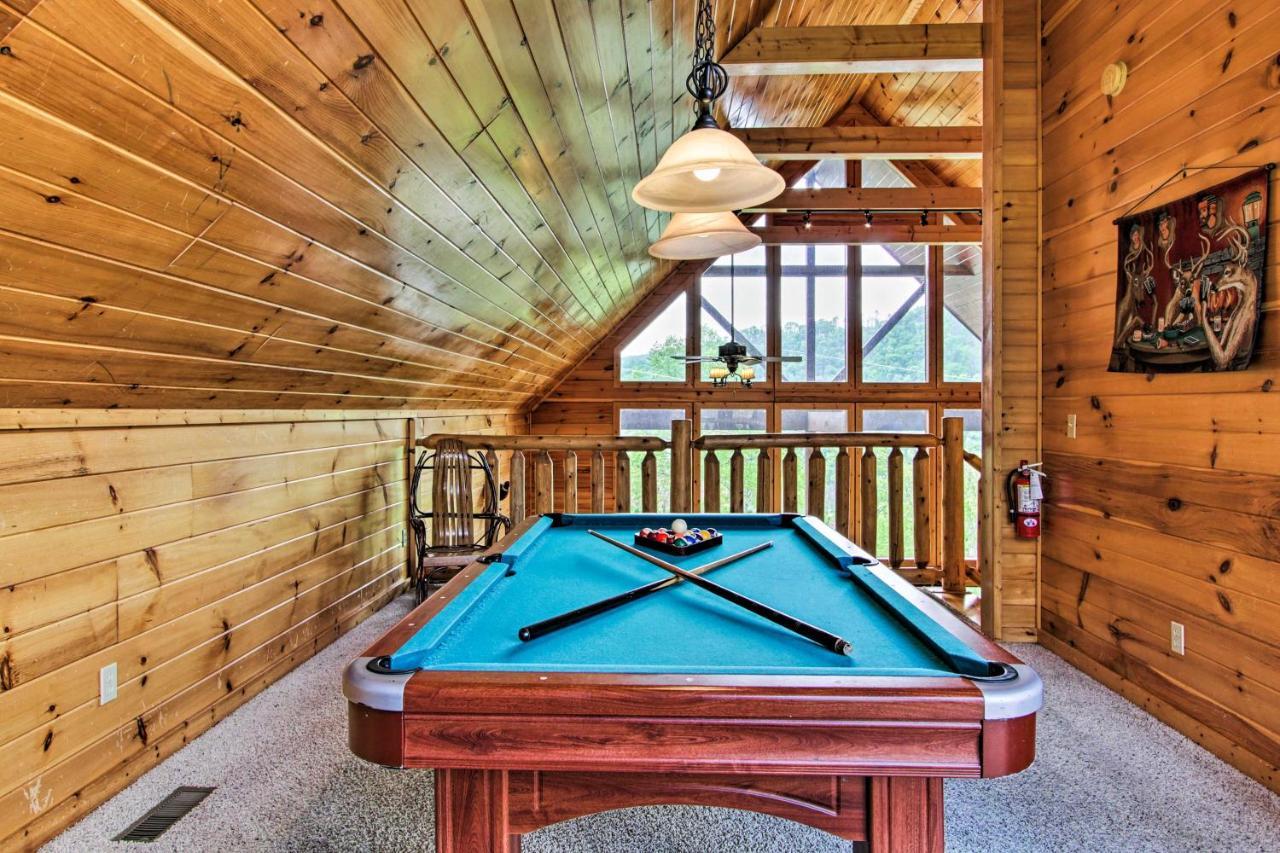 Expansive Gatlinburg Cabin Hot Tub, Deck And Grill! Ngoại thất bức ảnh