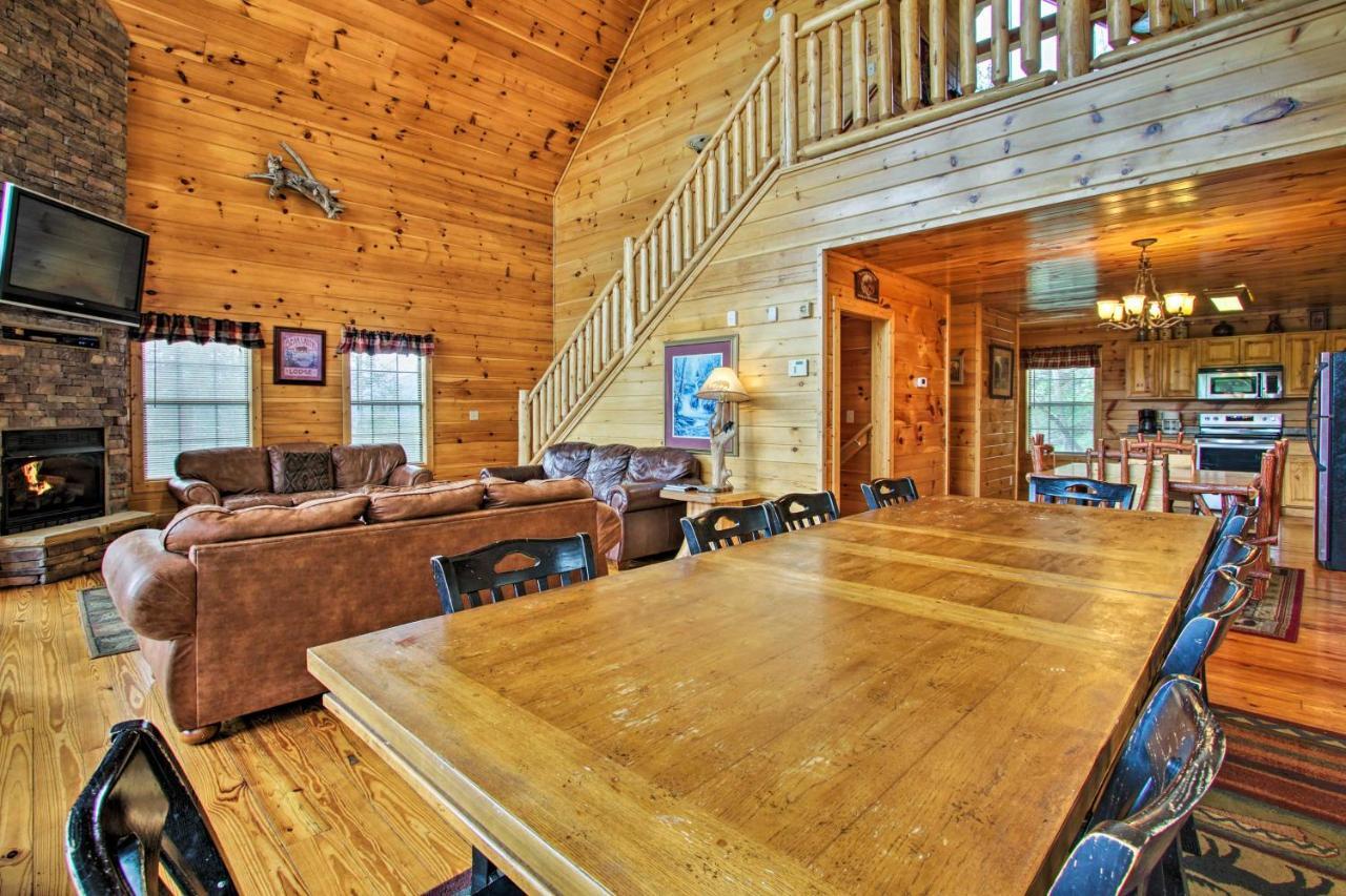 Expansive Gatlinburg Cabin Hot Tub, Deck And Grill! Ngoại thất bức ảnh