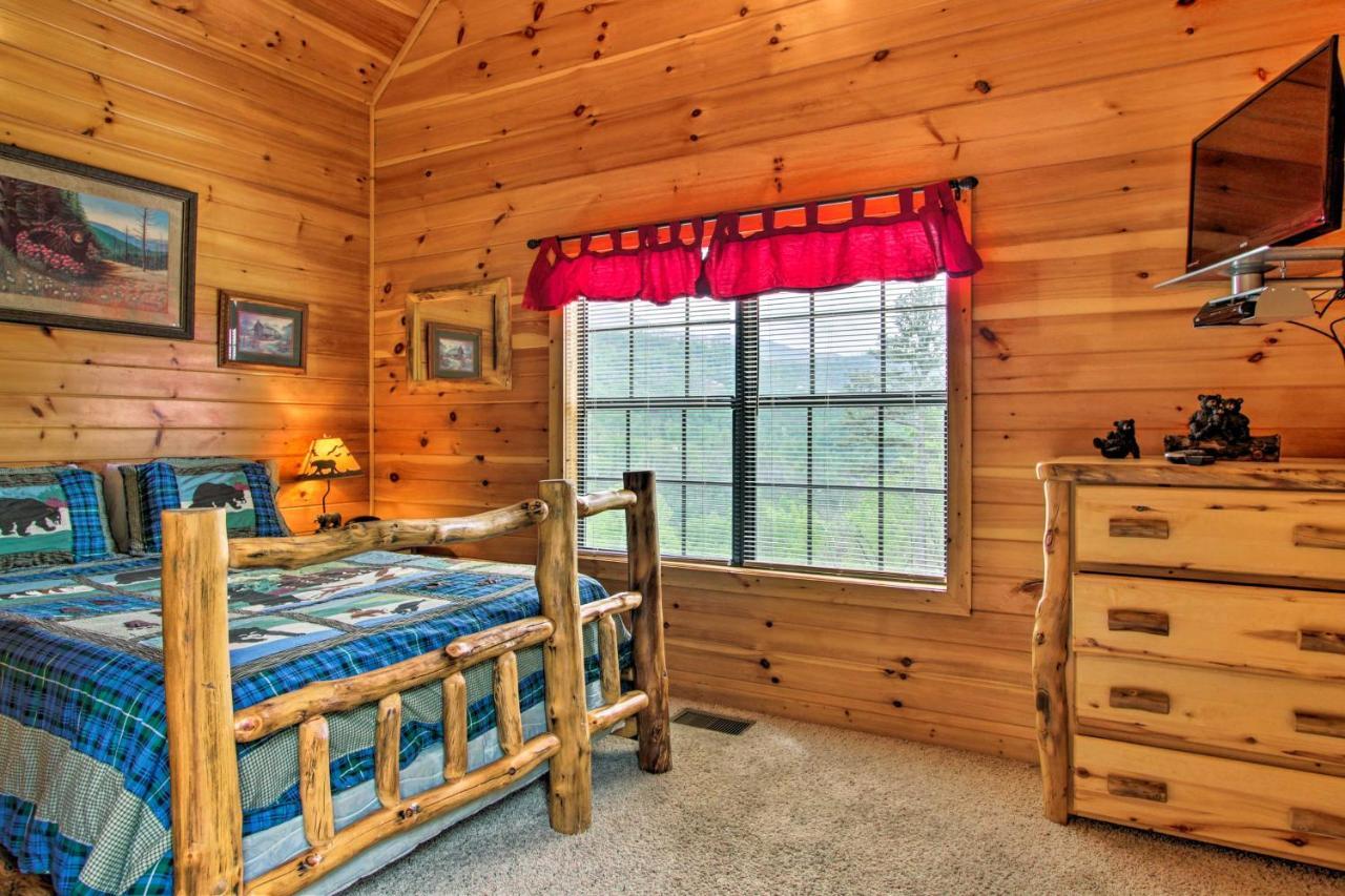Expansive Gatlinburg Cabin Hot Tub, Deck And Grill! Ngoại thất bức ảnh
